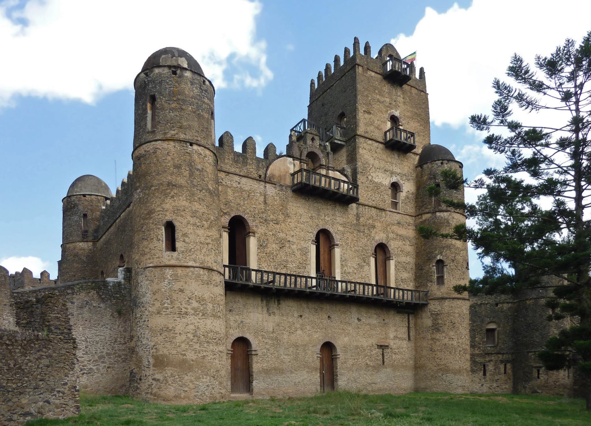 Stone vaults and royal architecture at Fasil Ghebbi in Gondar